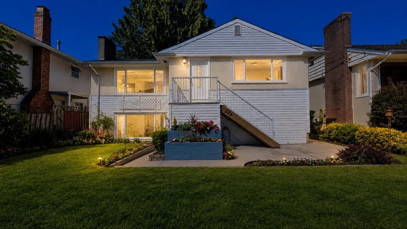 234 23rd Street W