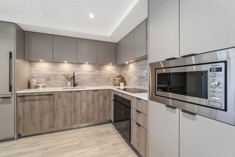 TH 109 - 755 Harbourside Drive