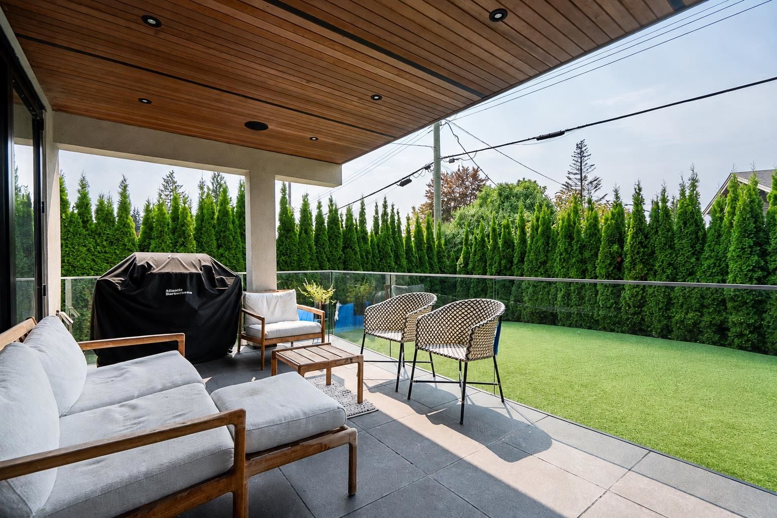 Listing Image 12