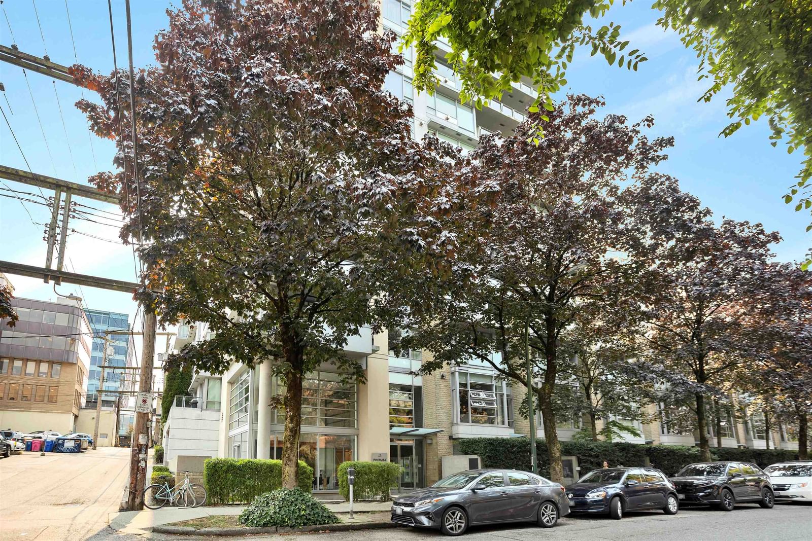 Listing Image 3