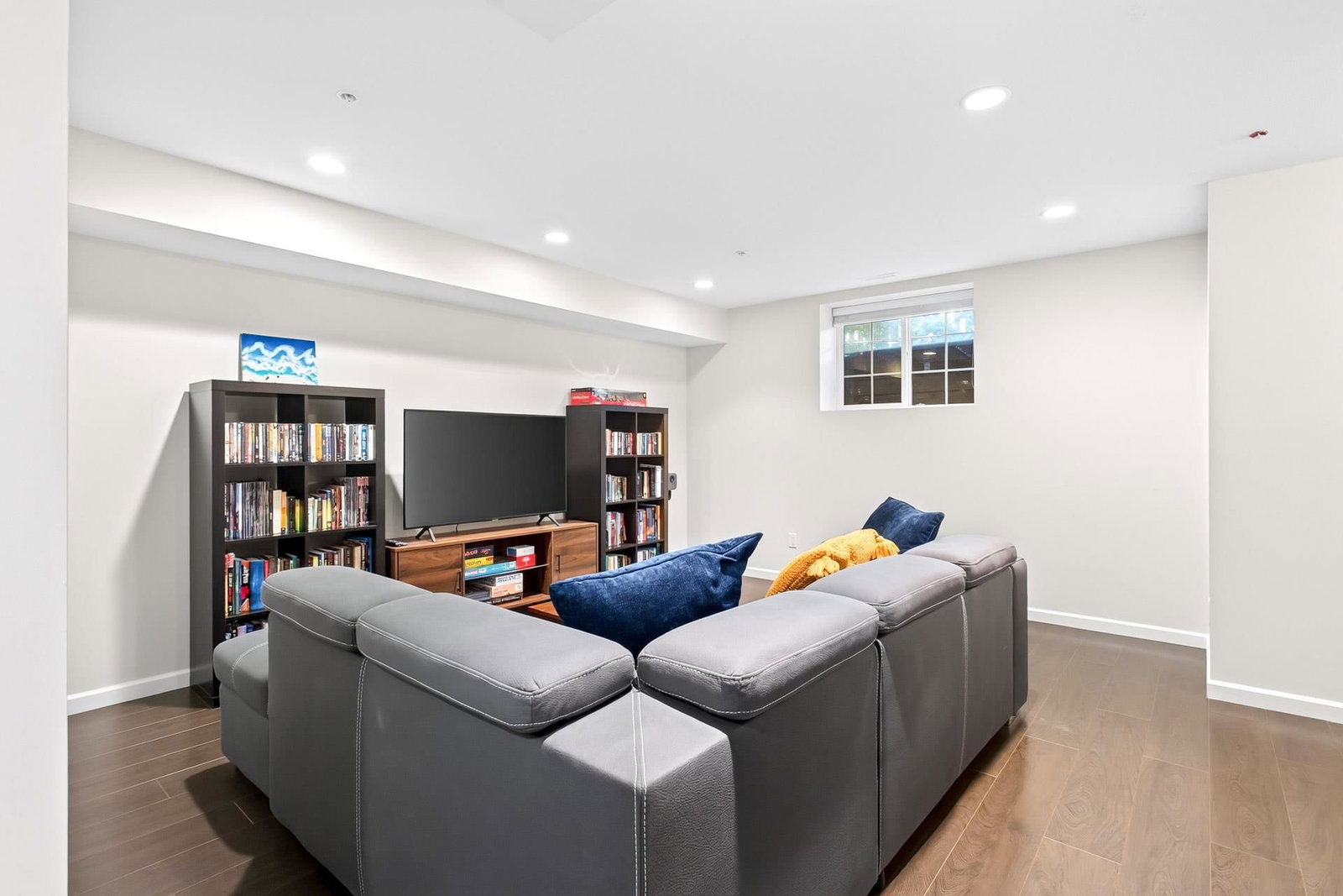 Listing Image 22