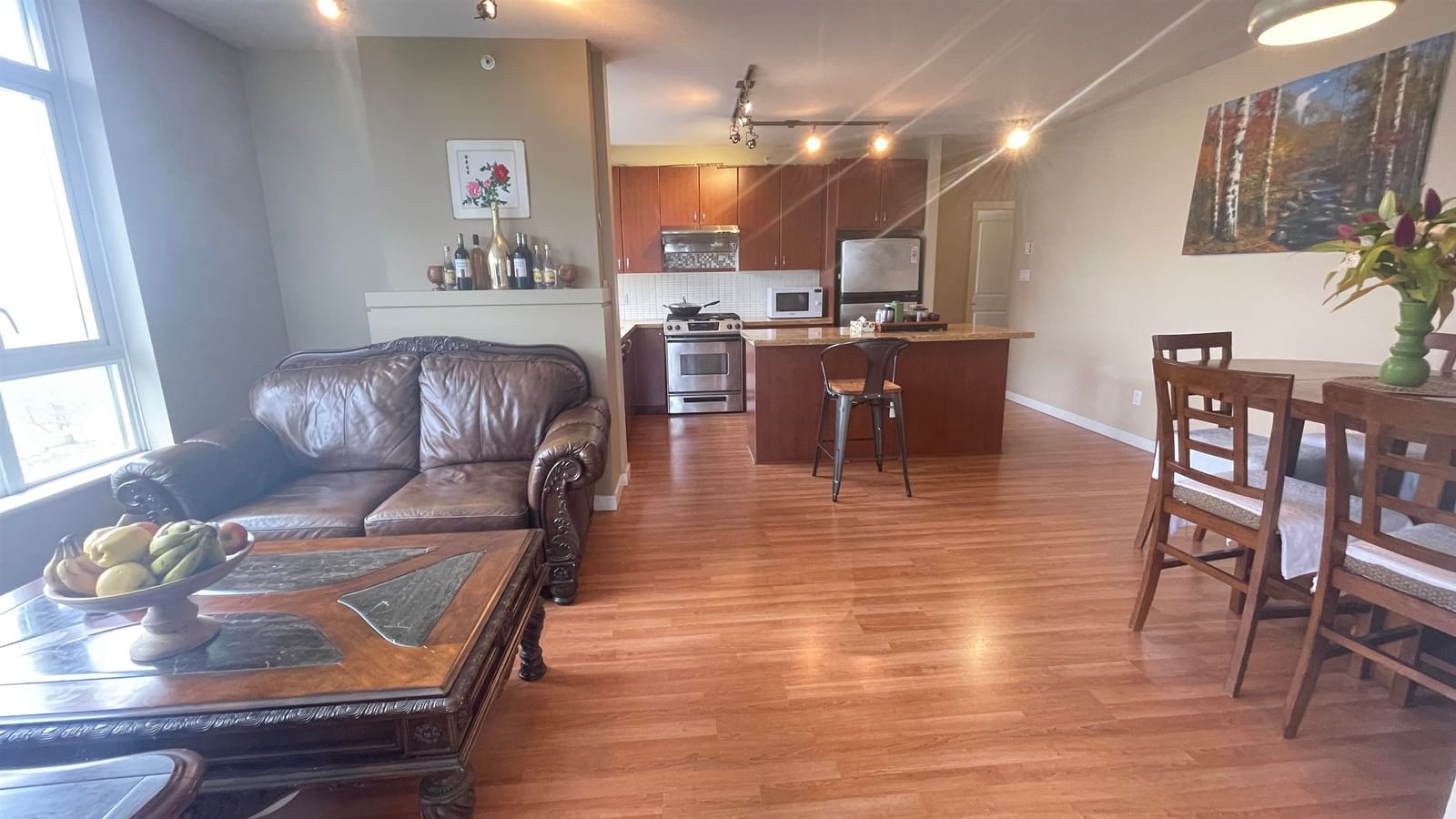 Listing Image 15