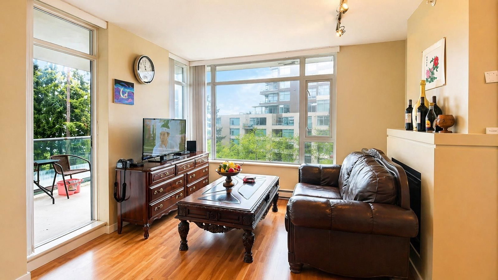 Listing Image 6