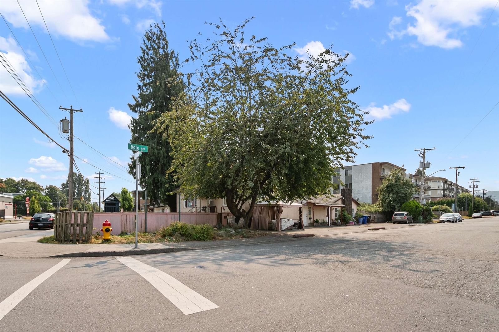 Listing Image 3