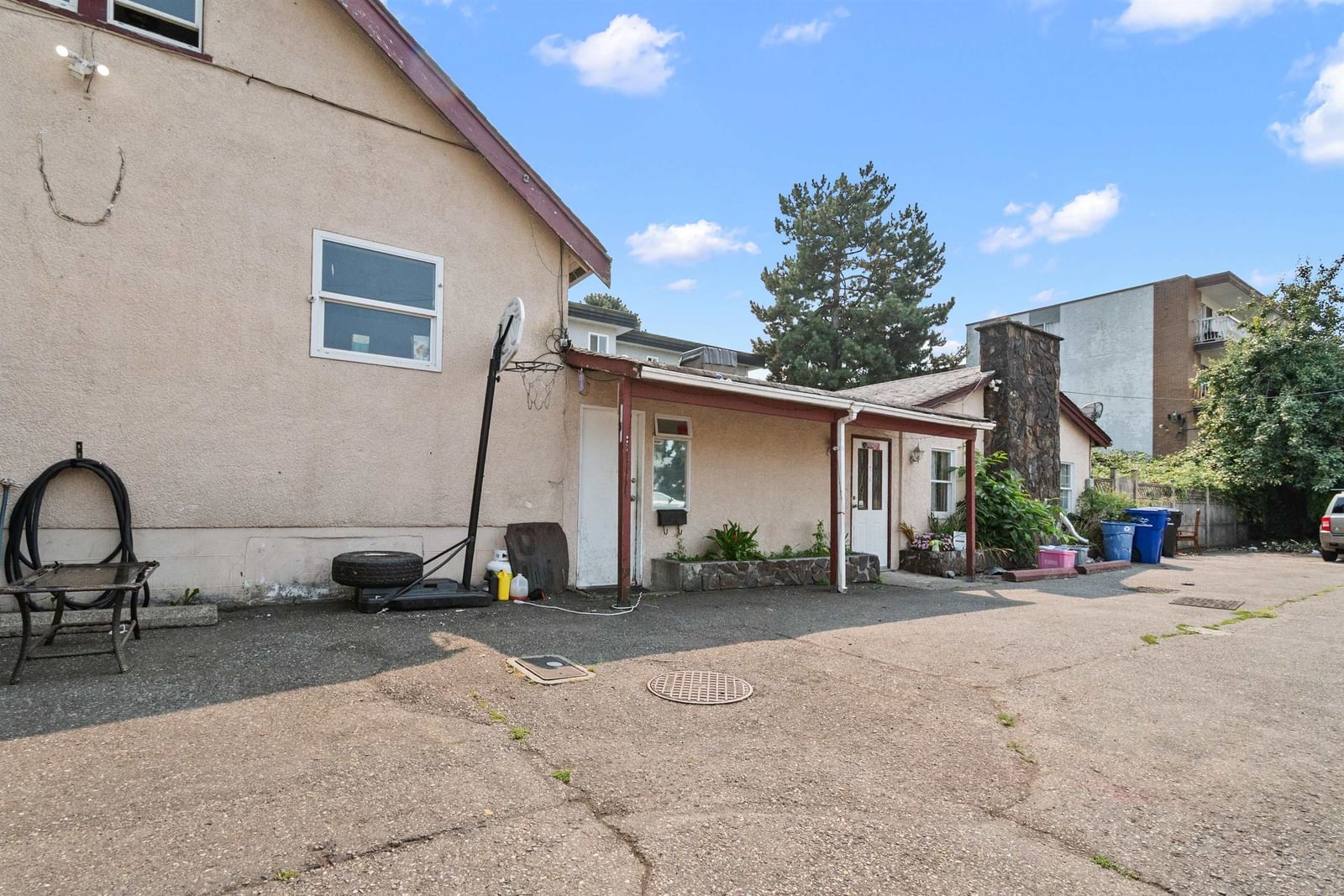 Listing Image 8