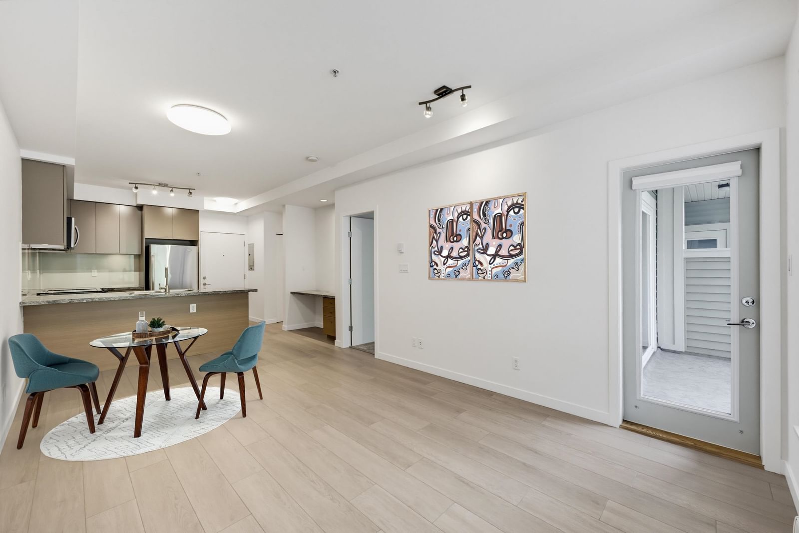 Listing Image 9