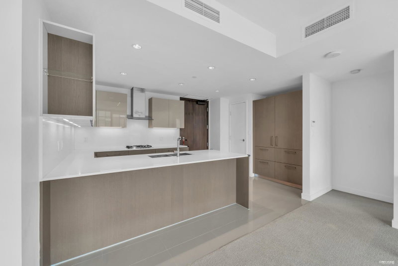 1106 - 6633 Pearson Way