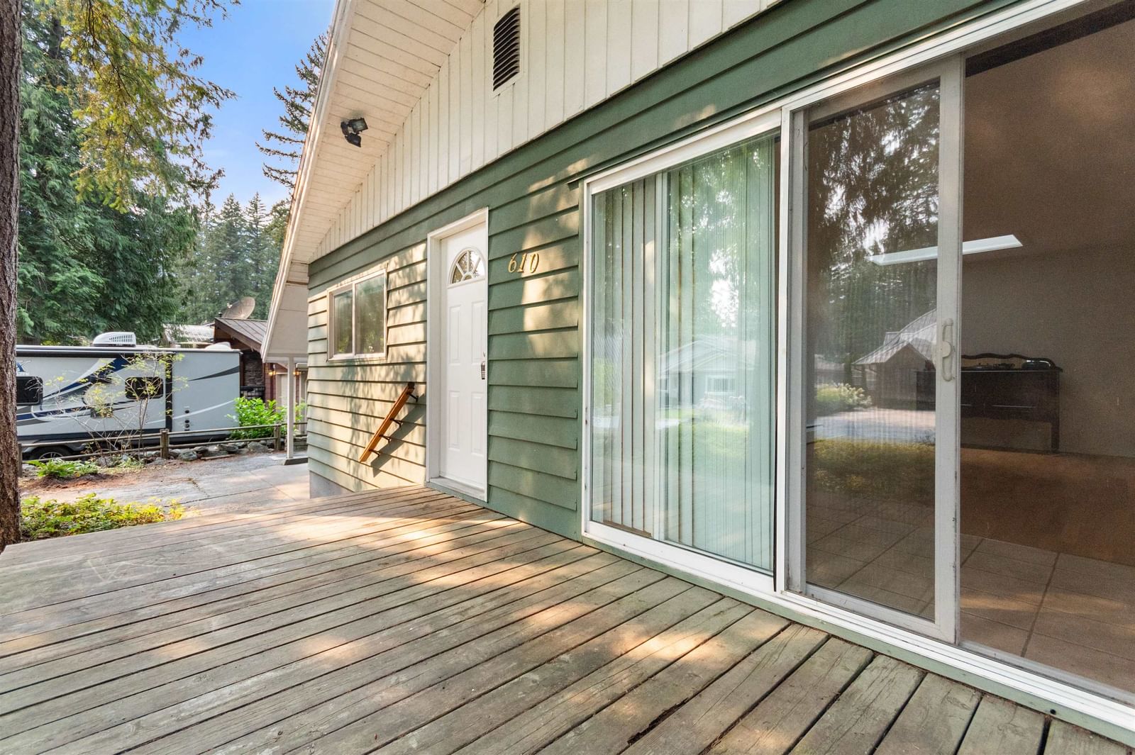 Listing Image 6