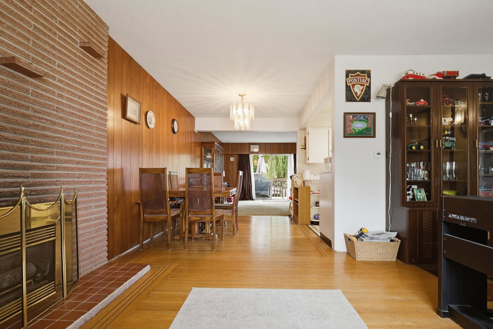 Listing Image 8