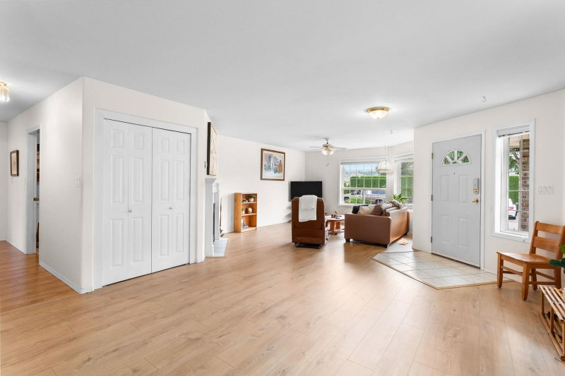 10 - 7292 Elm Road