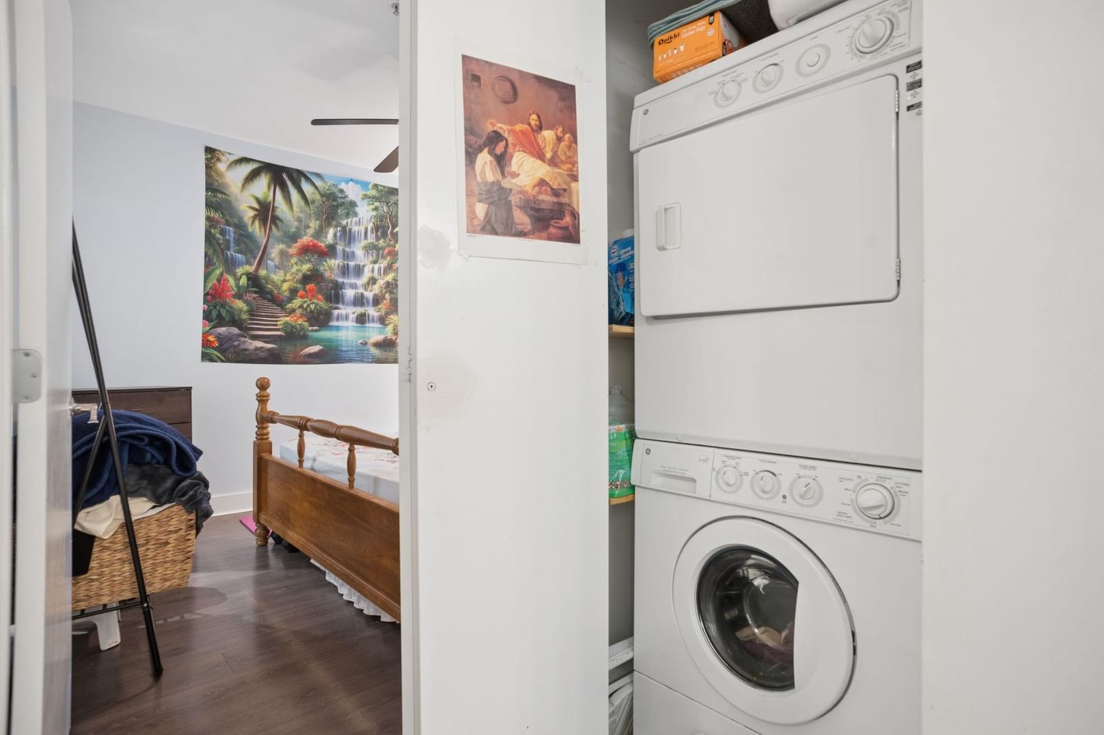 Listing Image 18