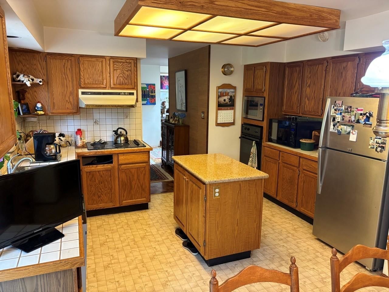 Listing Image 4