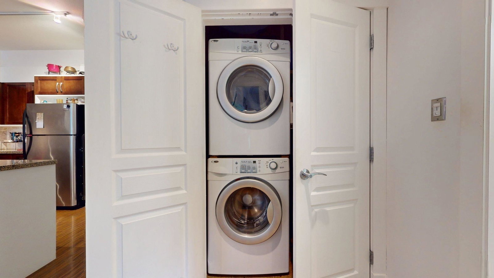 Listing Image 18