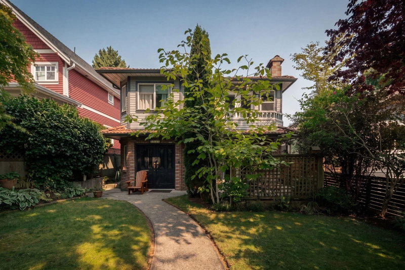 2183 Napier Street