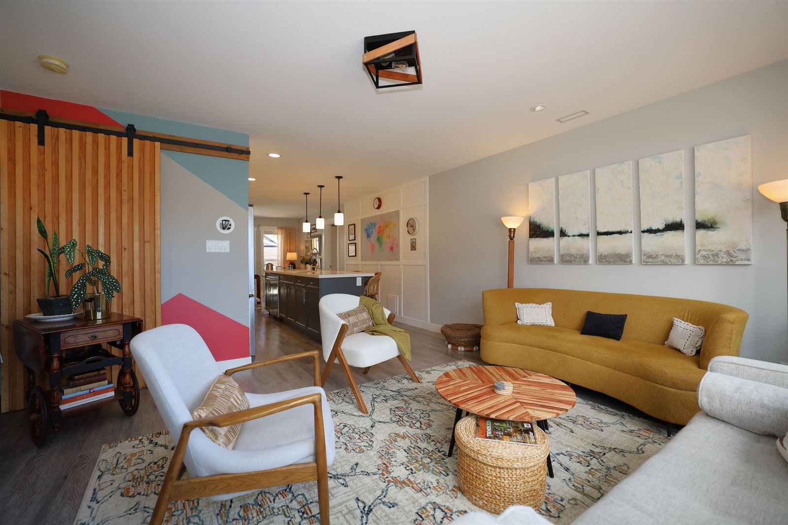 Listing Image 10