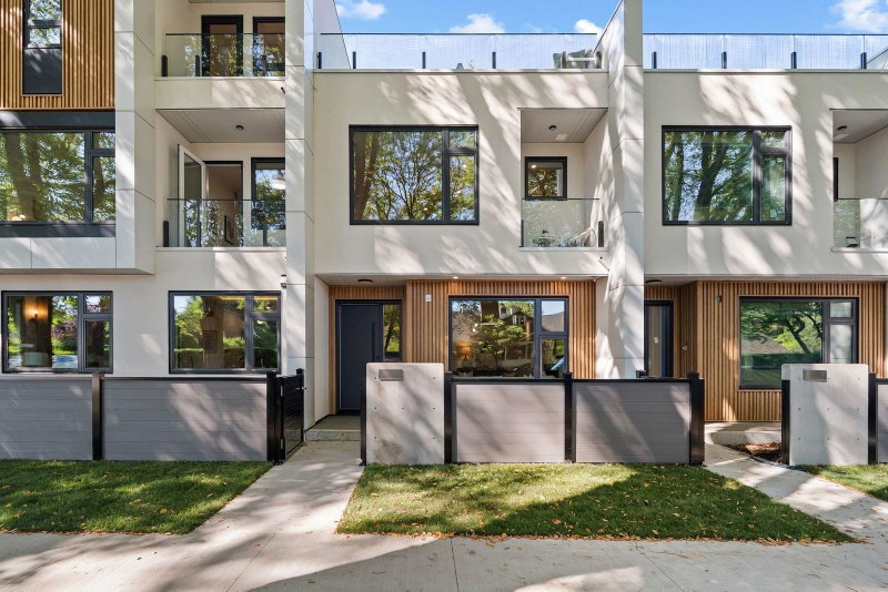 3 - 1491 Devonshire Crescent