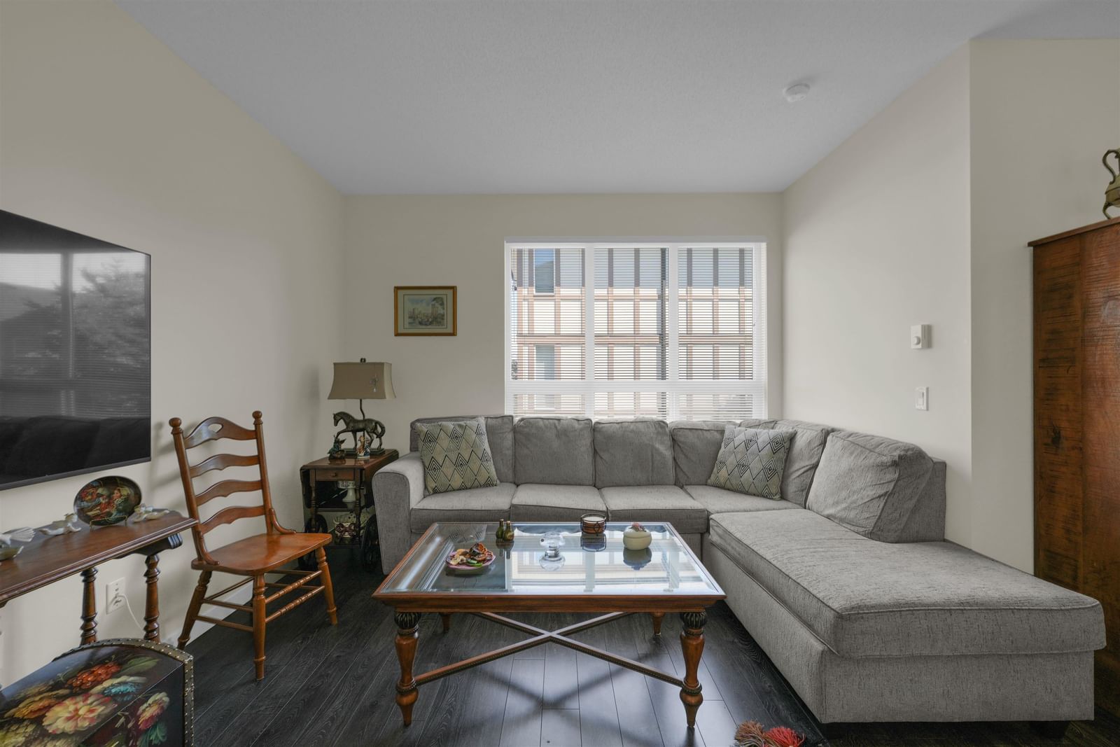 Listing Image 17