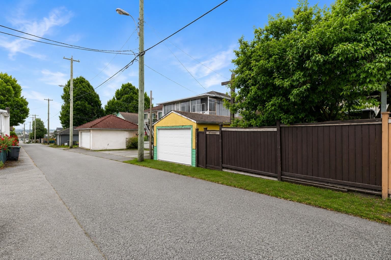 Listing Image 12