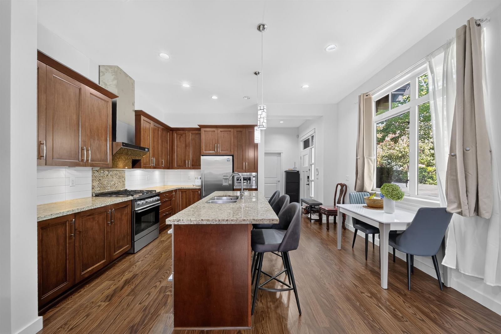 Listing Image 22