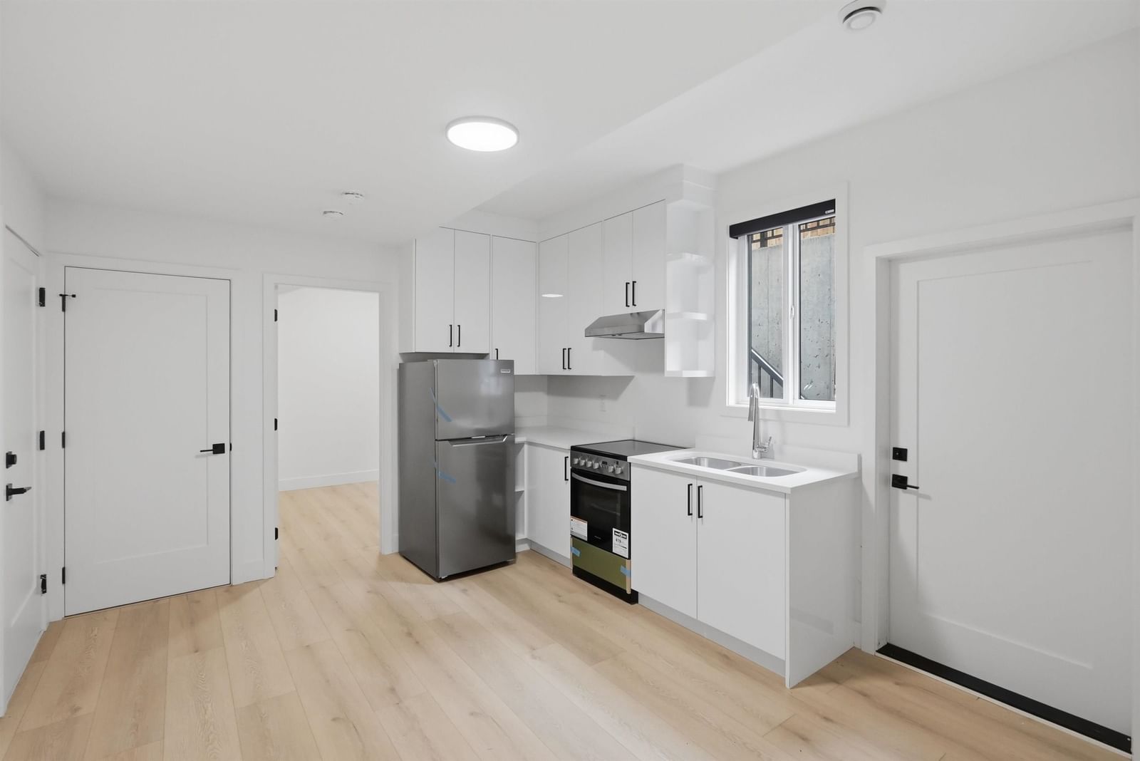 Listing Image 29