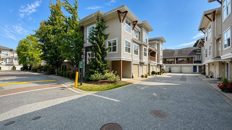 51 - 7111 Lynnwood Drive