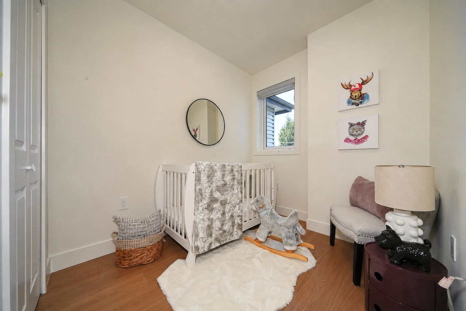 Listing Image 9