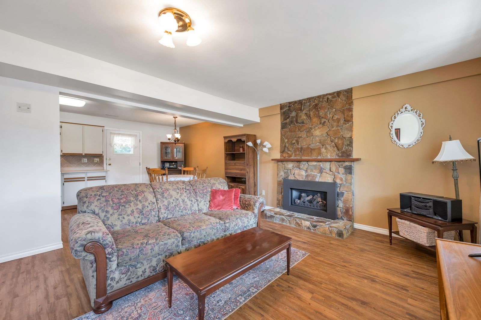 Listing Image 21
