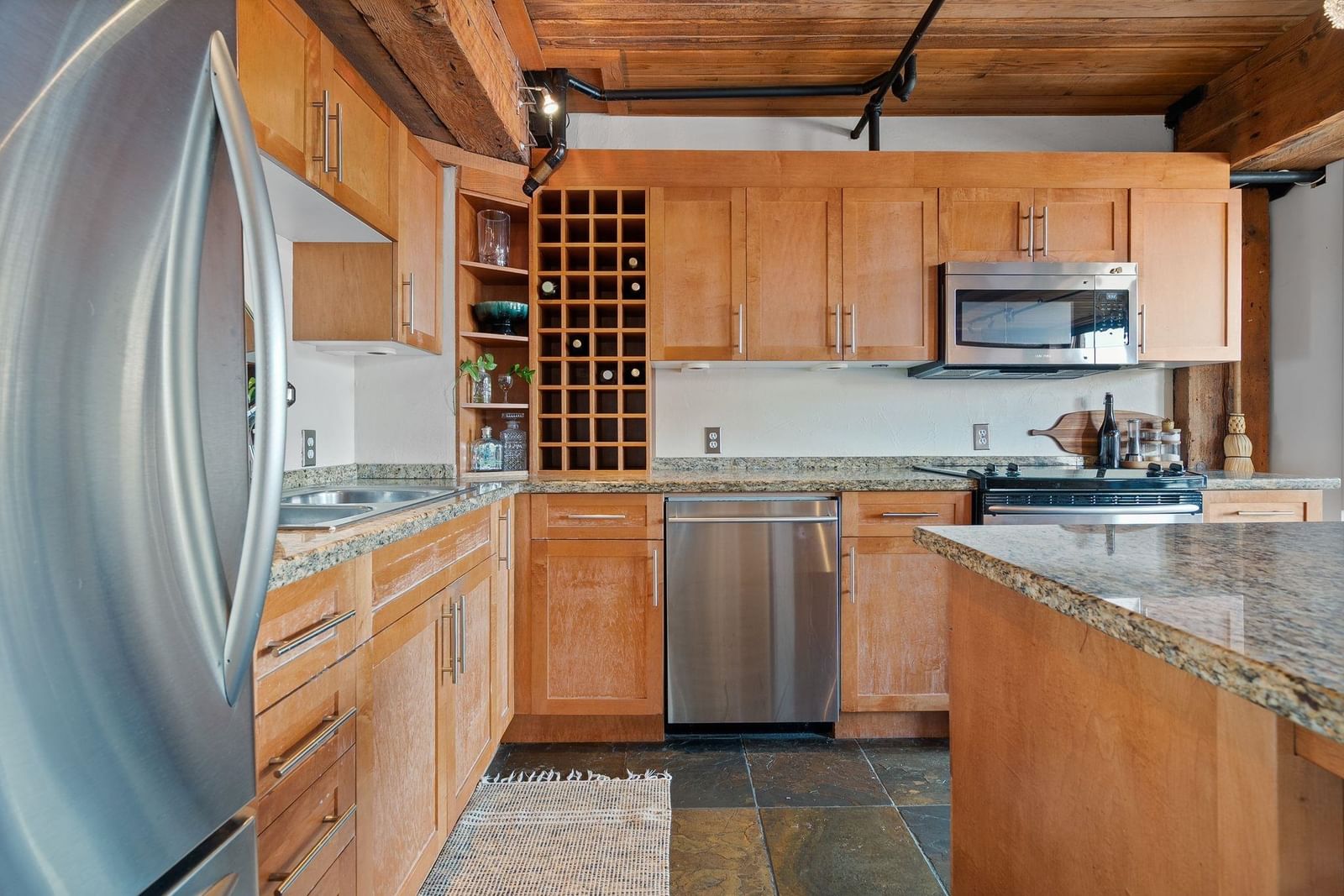 Listing Image 13