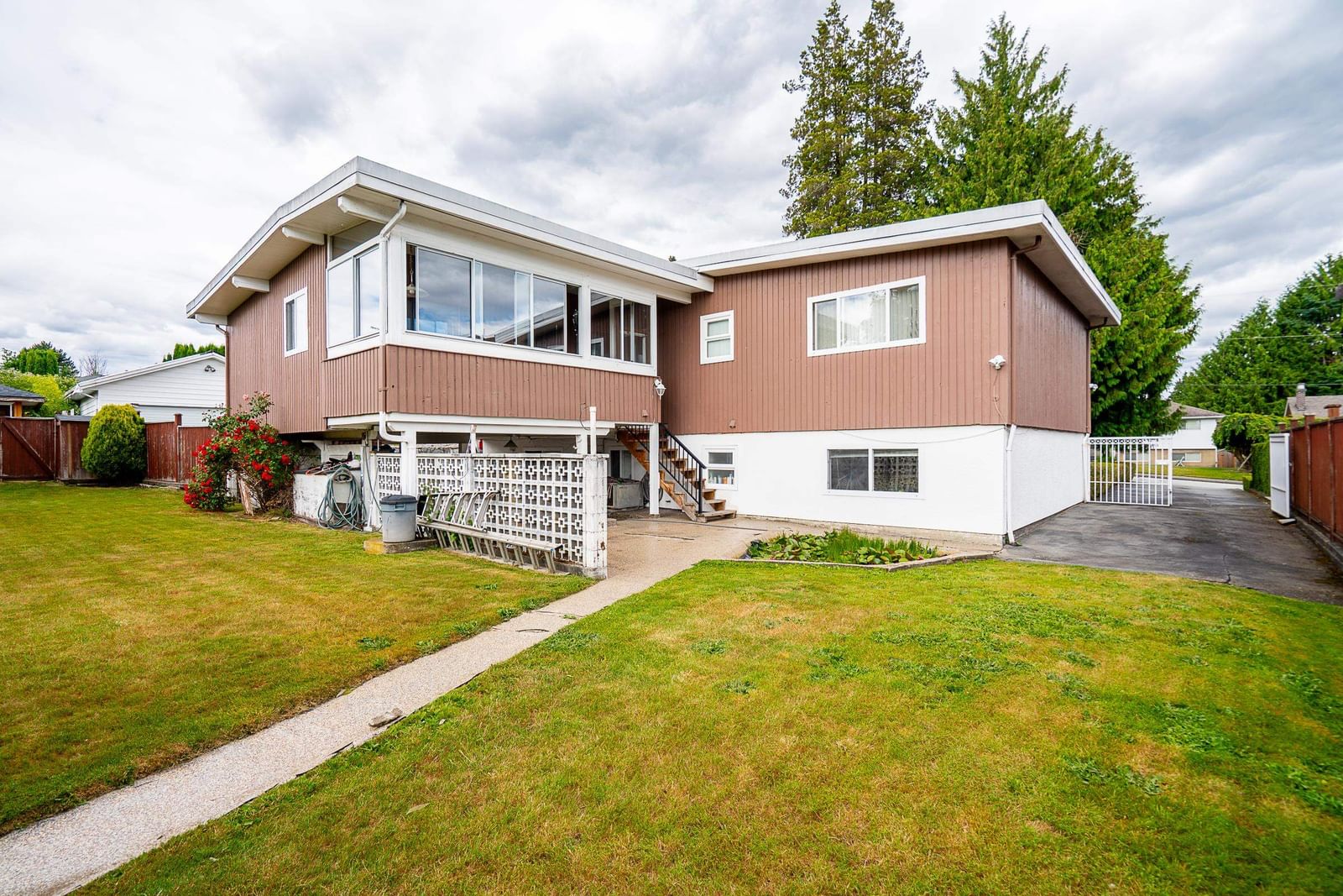 Listing Image 16