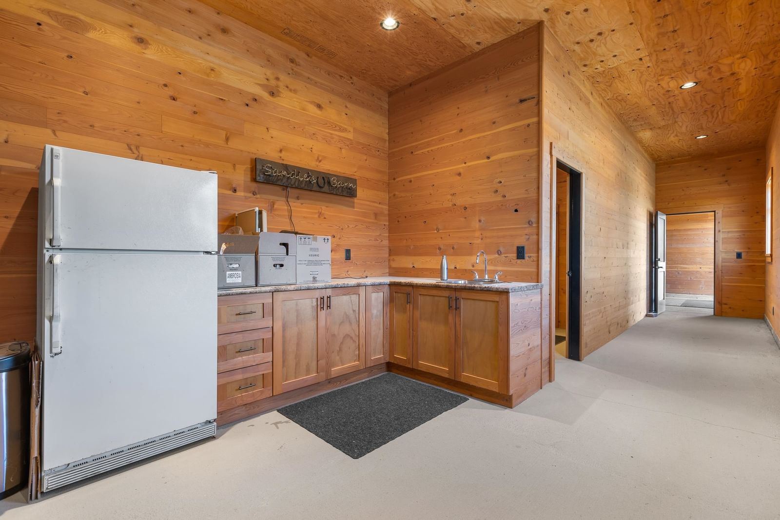 Listing Image 23