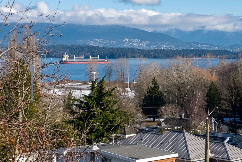 4390 Locarno Crescent