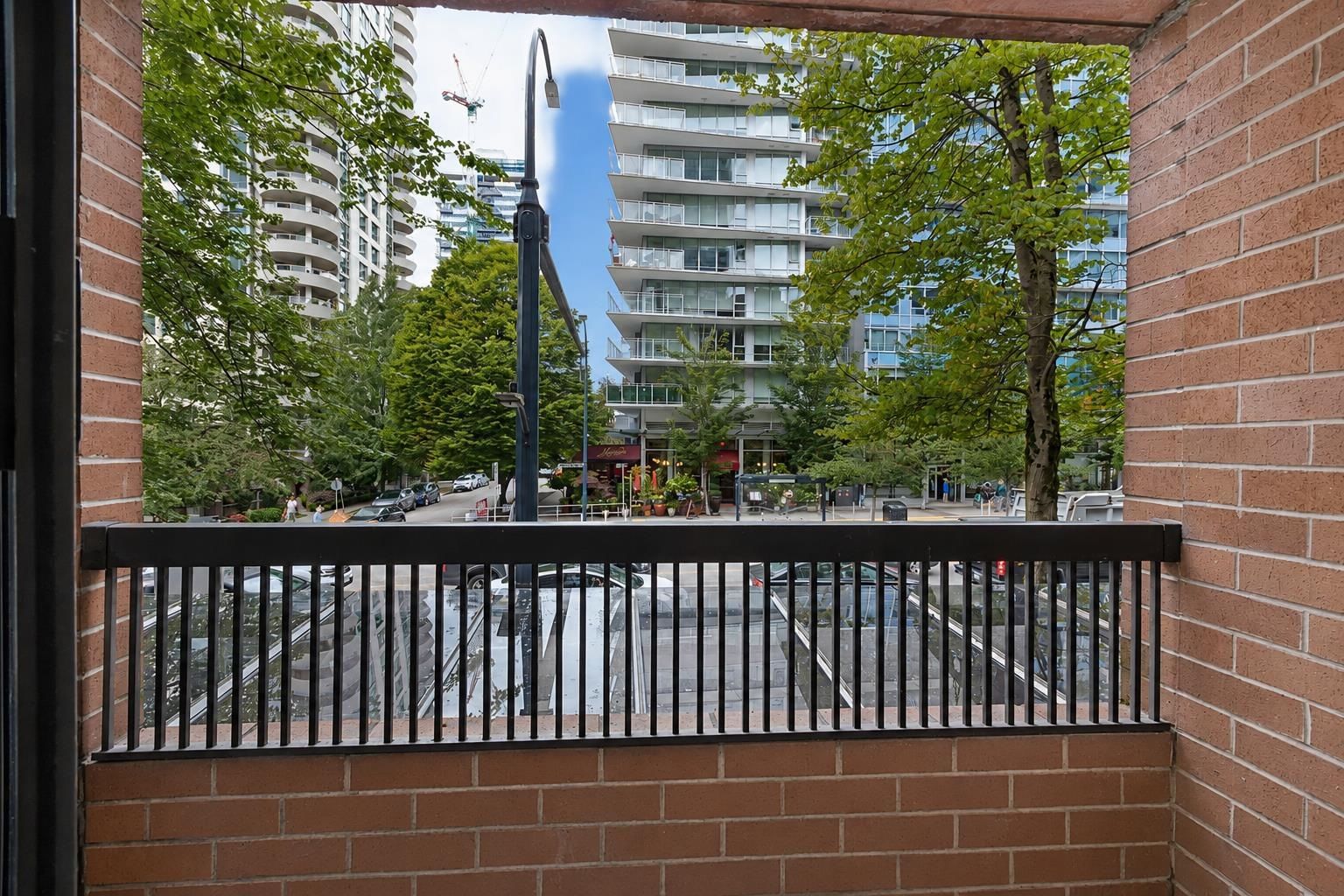 Listing Image 17