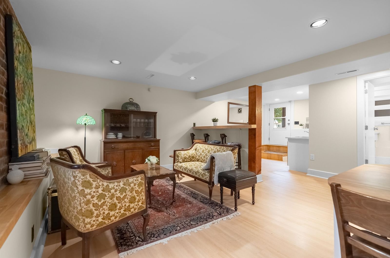 Listing Image 21