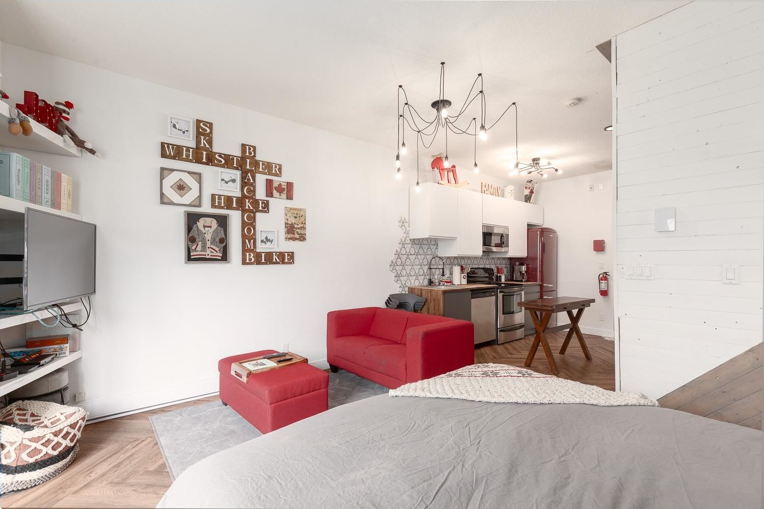 Listing Image 15