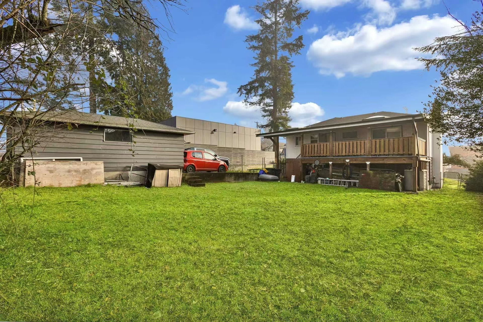 Listing Image 4