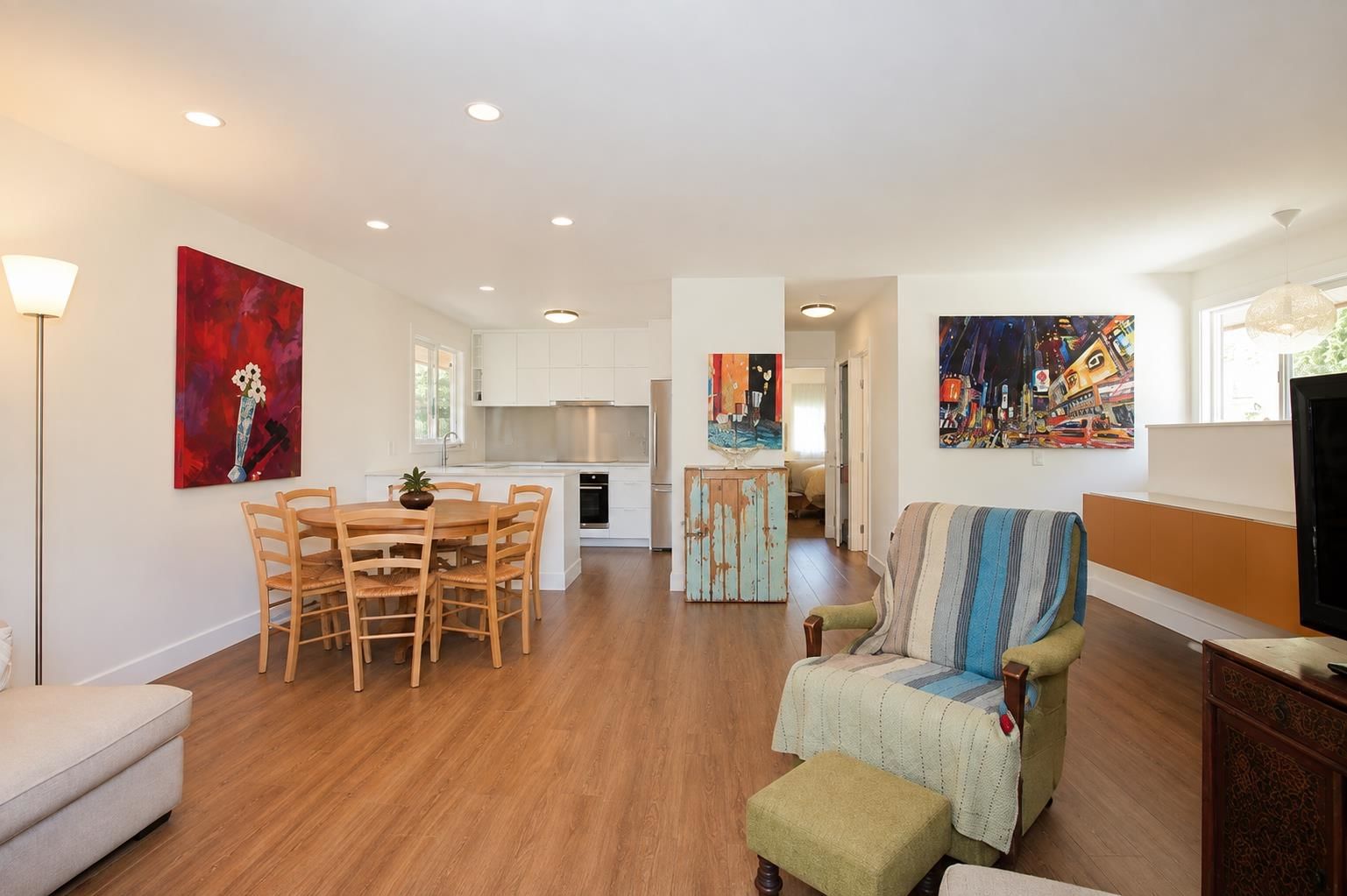 Listing Image 15