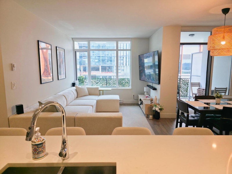 507 - 258 Nelson's Court