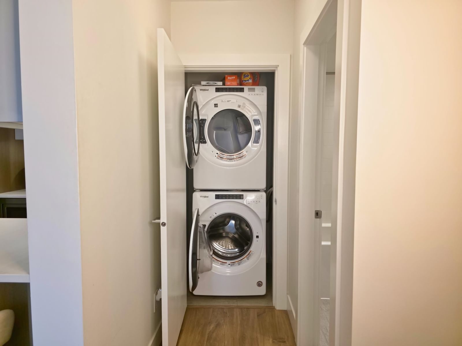 Listing Image 17