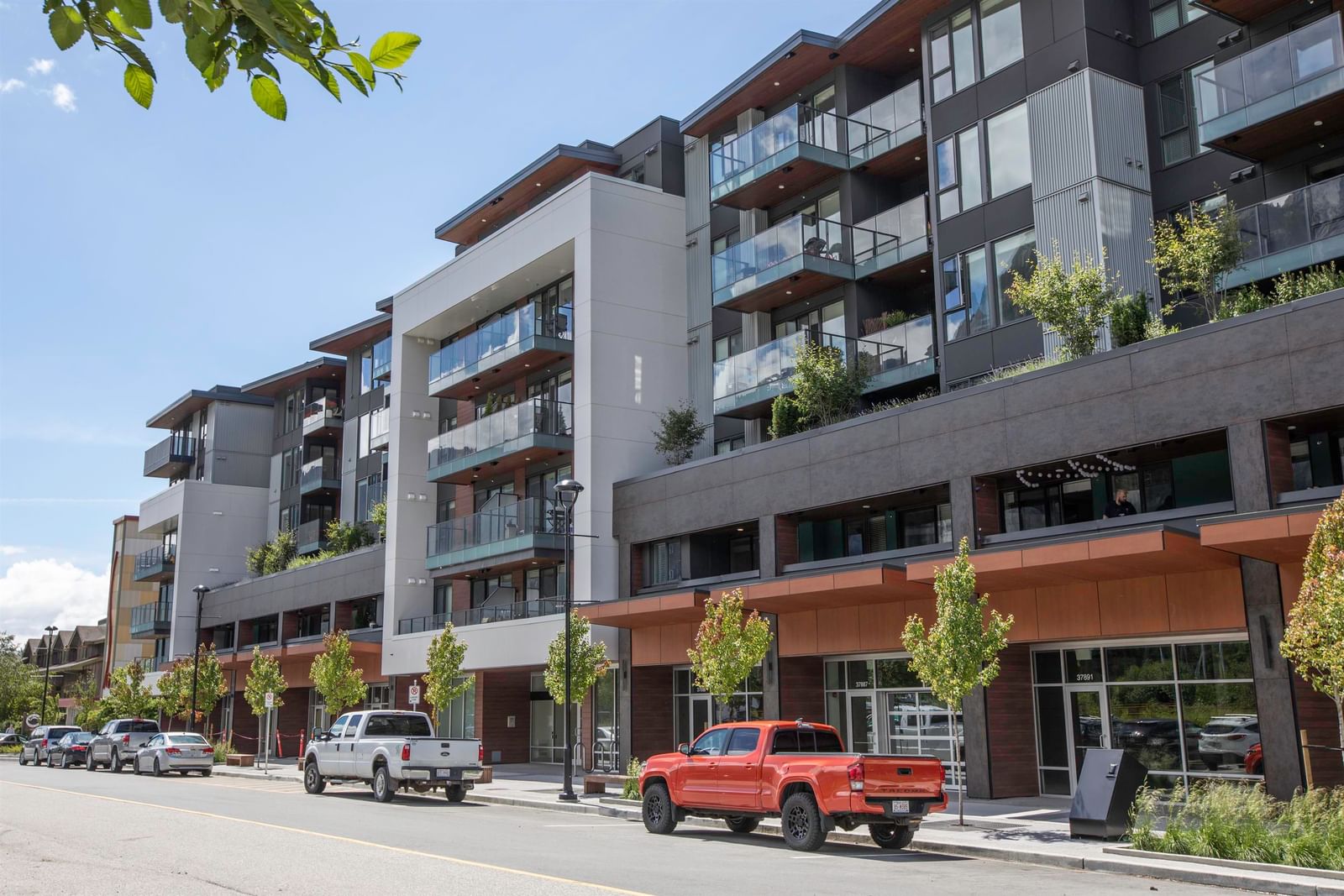Listing Image 10