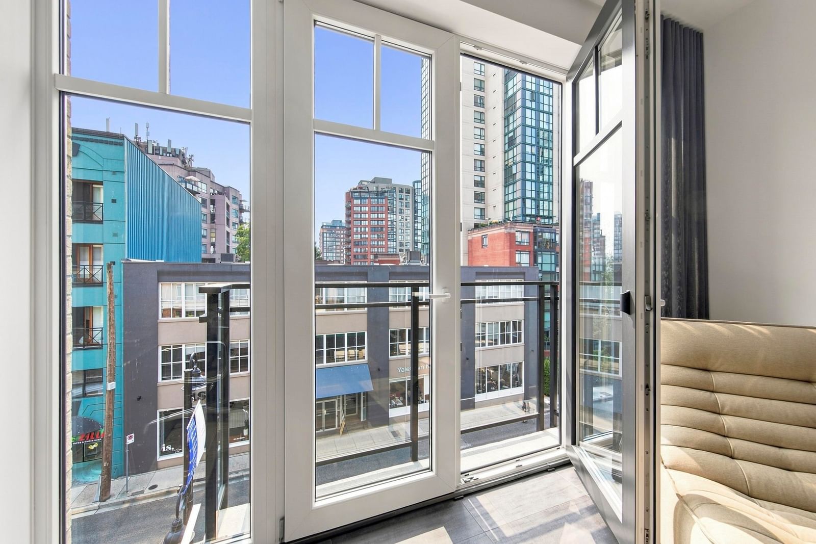 Listing Image 10
