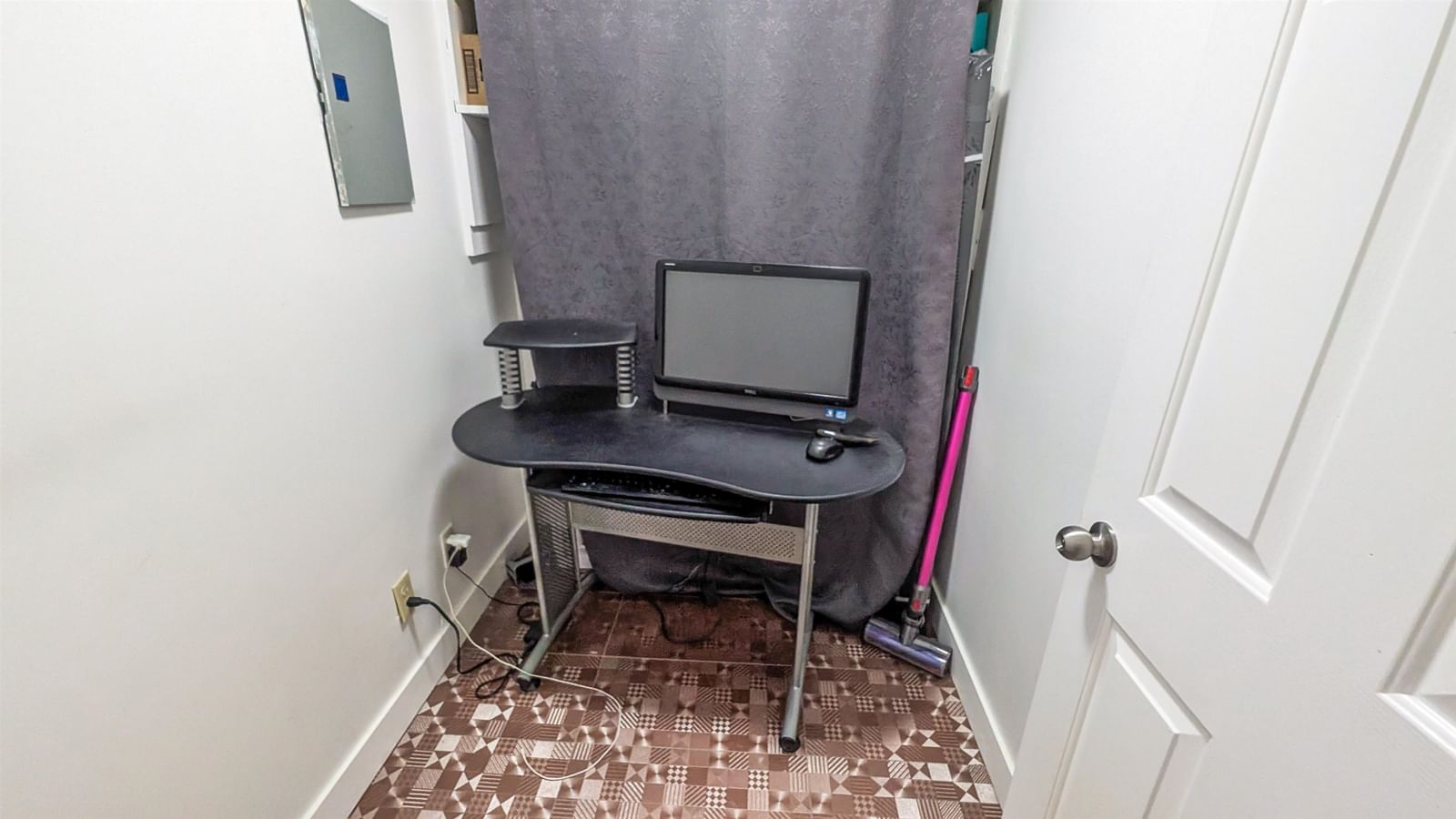 Listing Image 16