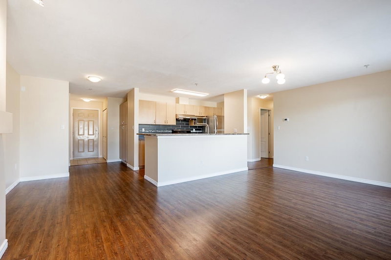 401 - 15220 Guildford Drive