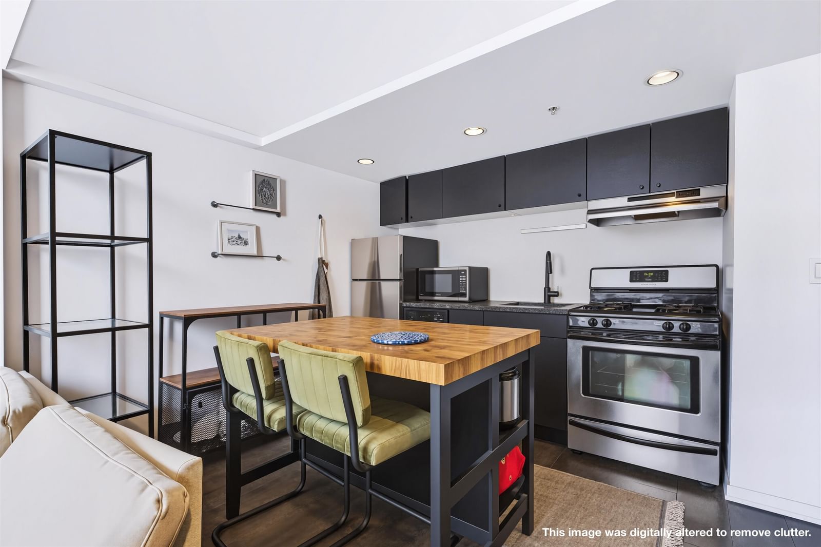 Listing Image 9