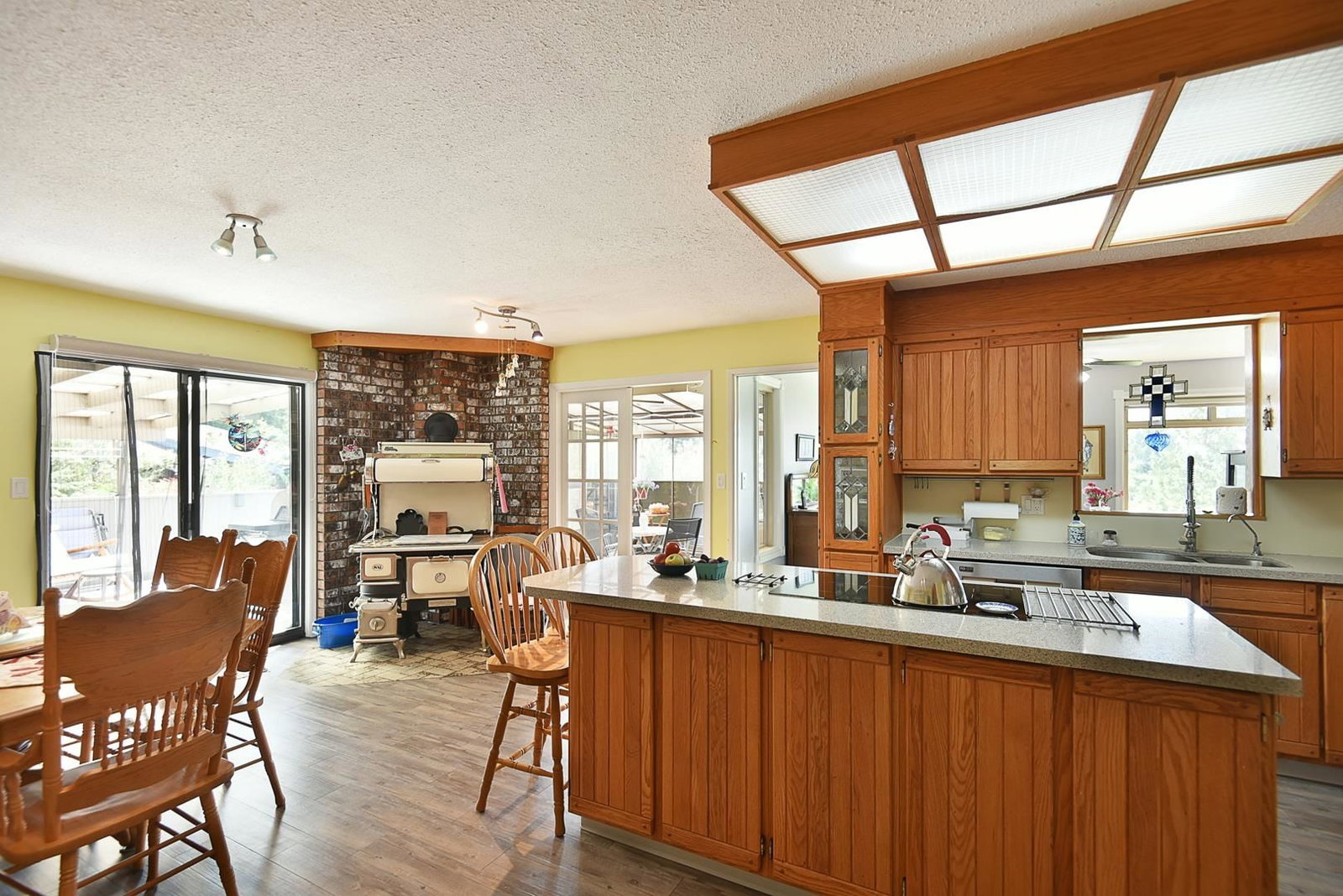 Listing Image 8