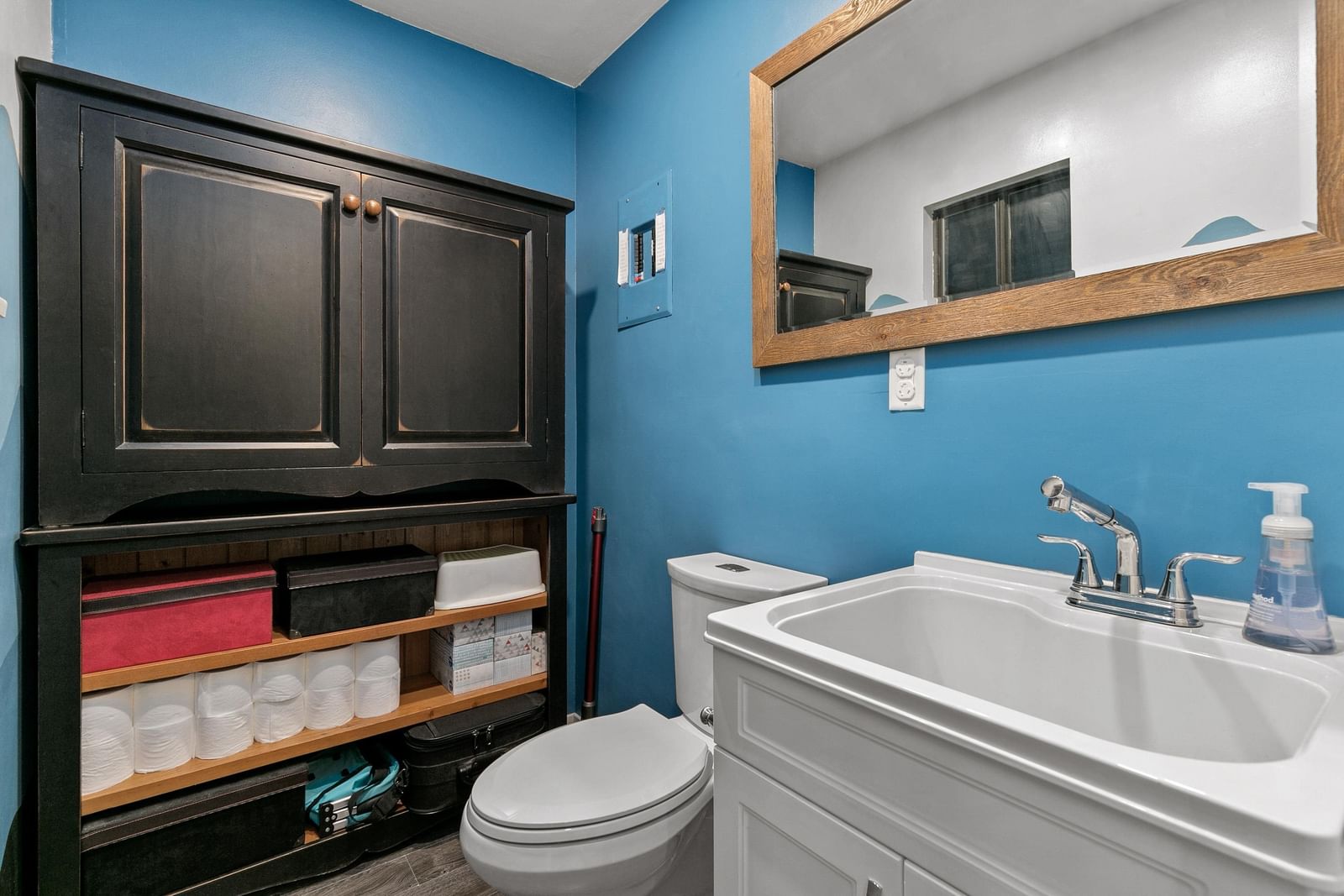 Listing Image 14
