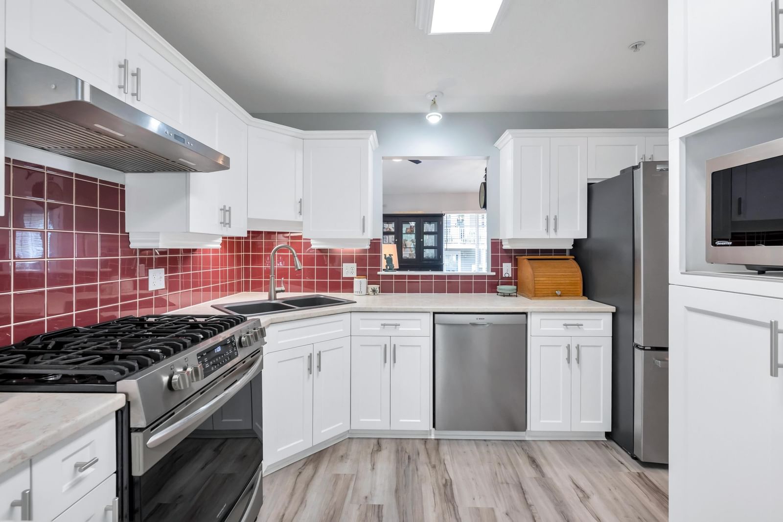 Listing Image 13