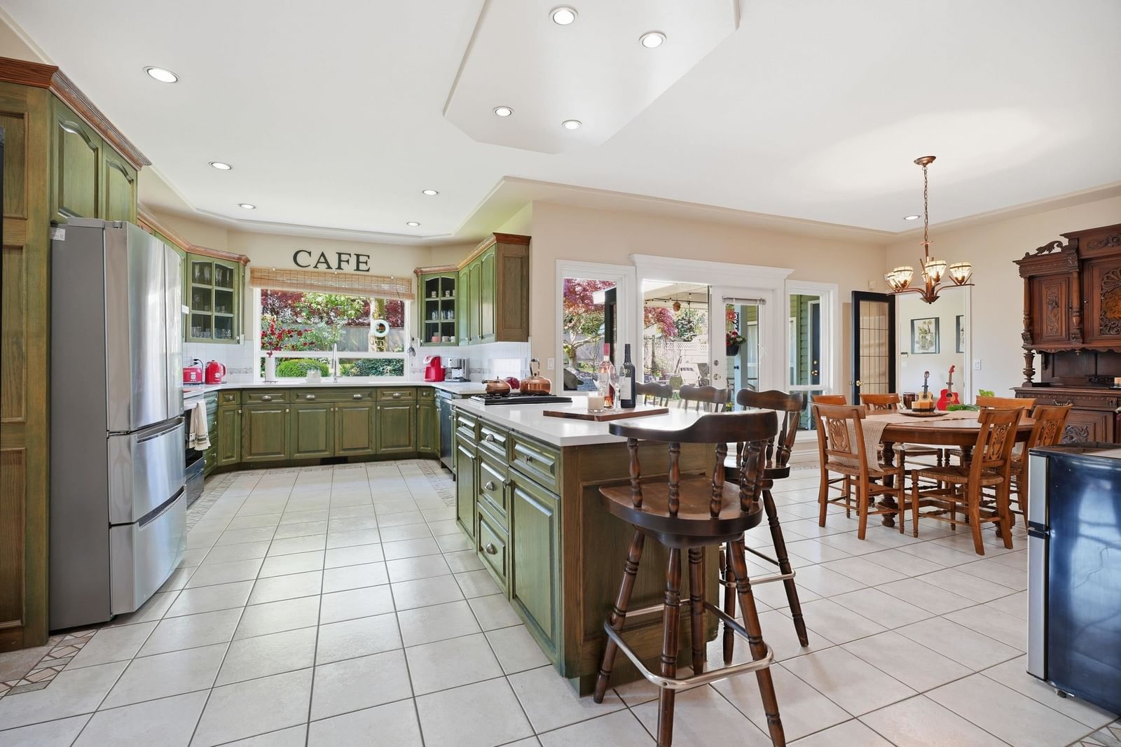 Listing Image 10