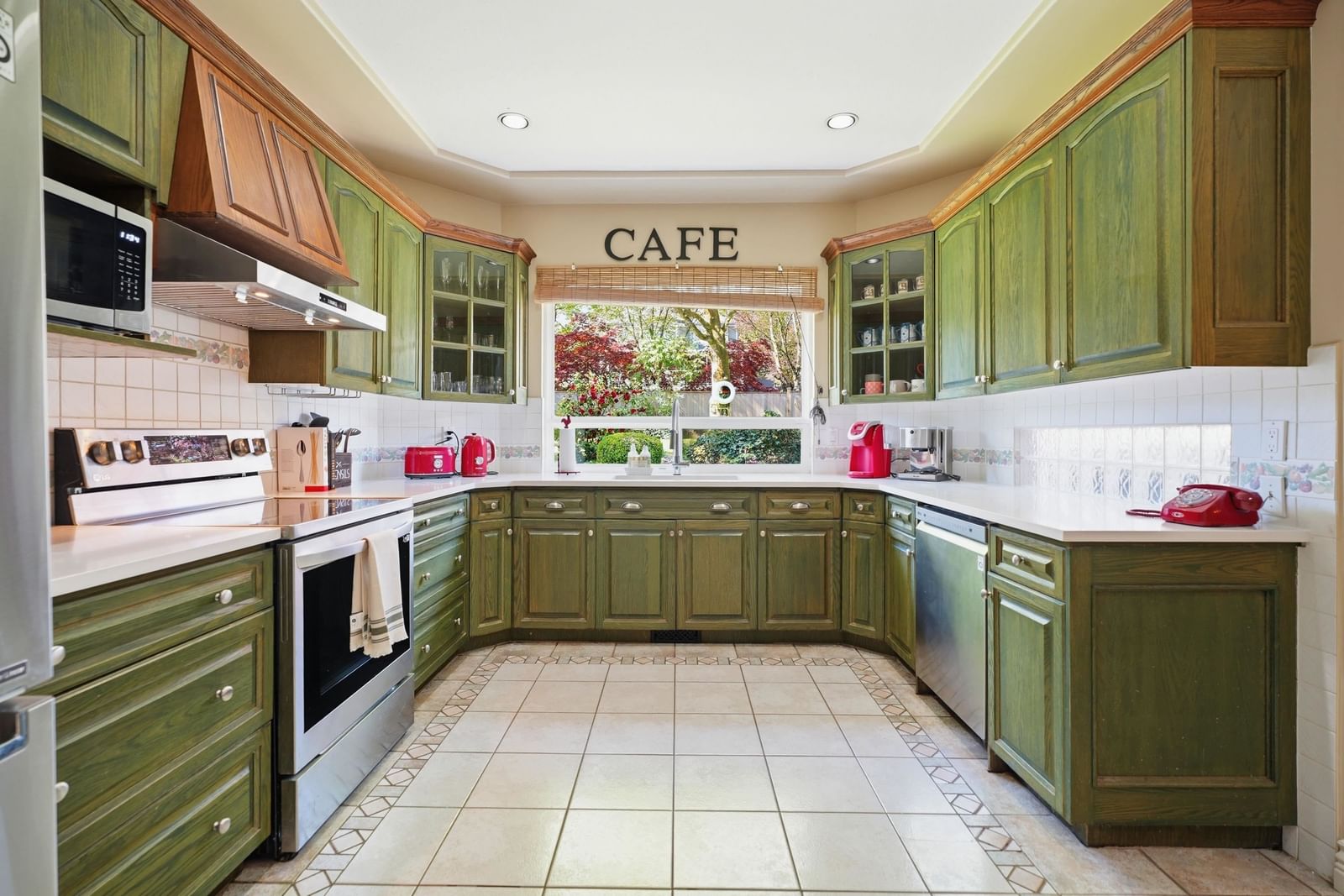 Listing Image 11