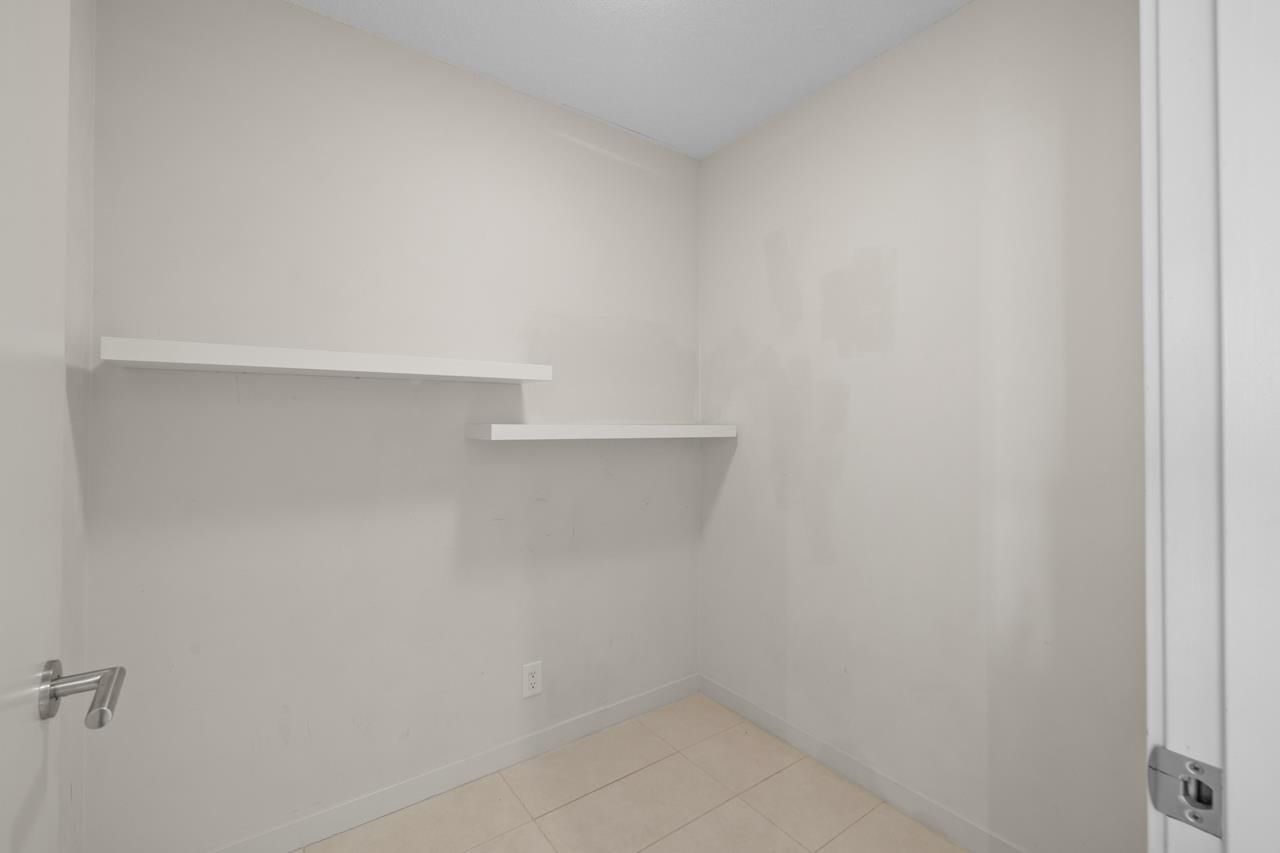 Listing Image 26