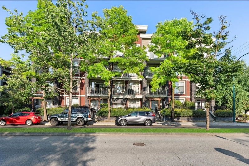 207 - 2477 Kelly Avenue